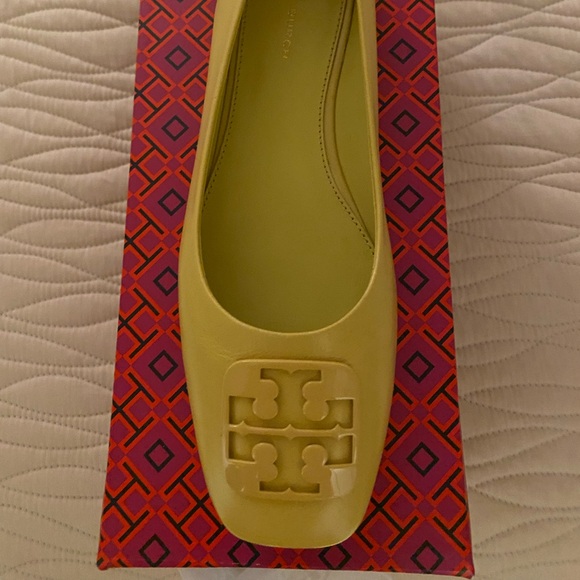 NWT in Box Tory Burch Georgia Flats - Picture 2 of 5